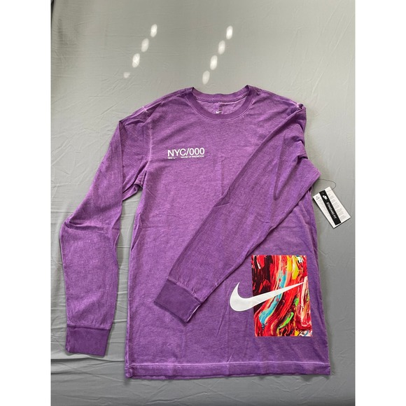 Nike NSW House Of Innovation NYC /000 T-Shirt Mens Small Purple DC8420 LS $45 - Picture 2 of 5